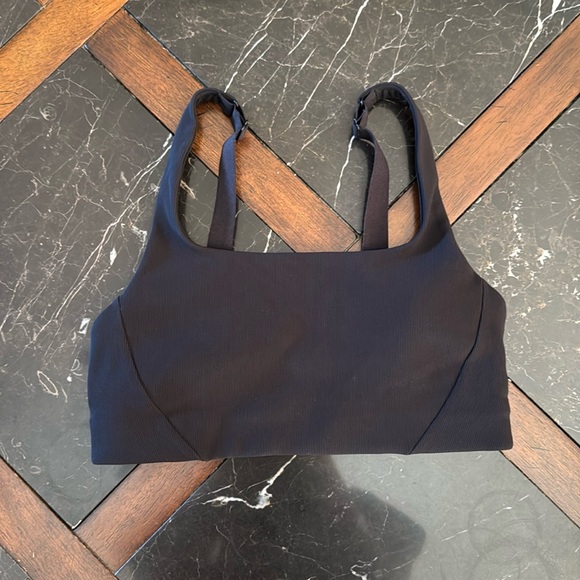 Lululemon Sports Bra - Picture 1 of 2